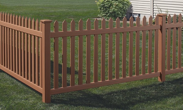 vinyl picket fence installation for Wisconsin homes